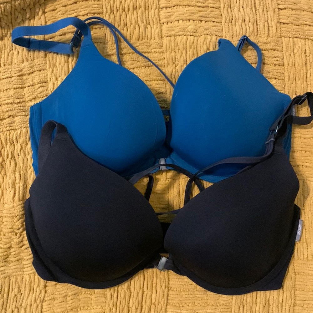 ✨ 3/$15 or 5/$20 ✨ two aerie Brooke strappy-back bras. 34D